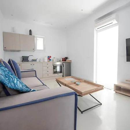 The Mykonist Seaside Villas & Suites Ornos By Amaris Hébergement de vacances